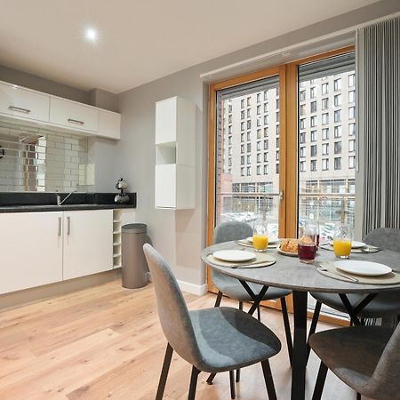 Stylish Modern Home In Шефилд Екстериор снимка